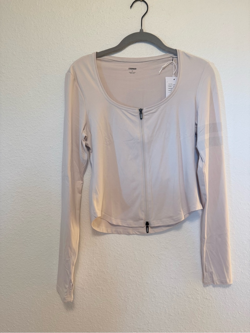 NWT Stronger the Label Zip up Top - M